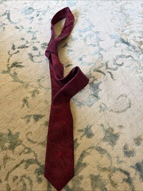 C2 by Calibrate Burgundy Paisley Neck Scarf